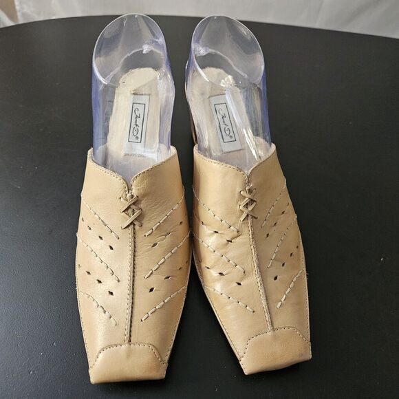 JANET D leather Tan Mules Sz 40 9.5 Clogs Square Toe Block Heel - Picture 2 of 8